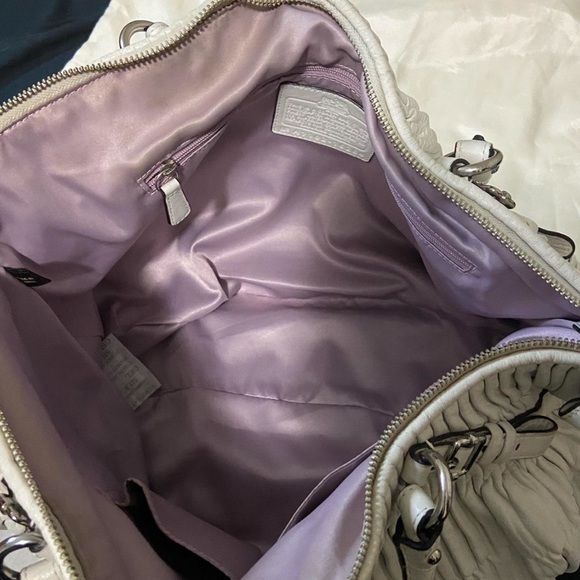authentic lavender interior coach bag - Picture 3 of 3